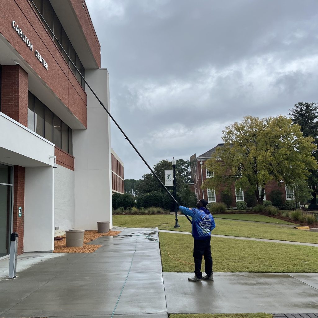 Why Commercial Pressure Washing Is Essential for Valdosta Businesses